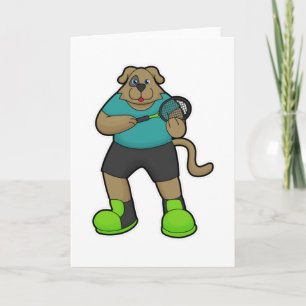 Hund som tennis-spelare med tennis racket kort