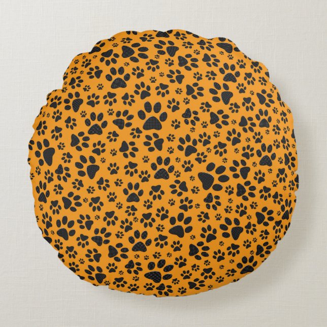 Hund Tass Black & White Polka Dot på Dahlia-orange Rund Kudde (Framsidan)