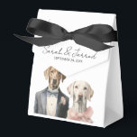 Hundar Bride & Groom Bröllop Presentaskar<br><div class="desc">Kvistisk illustration av en rums hund i en elegant kostym och en bruds hund med en rosa båge</div>