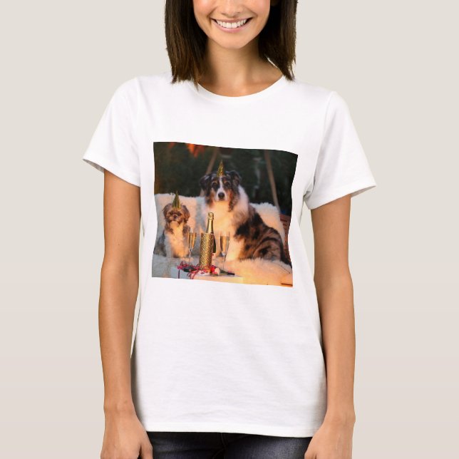 Hundar firar nyår t shirt (Framsida)