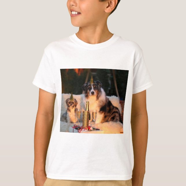 Hundar firar nyår t shirt (Framsida)