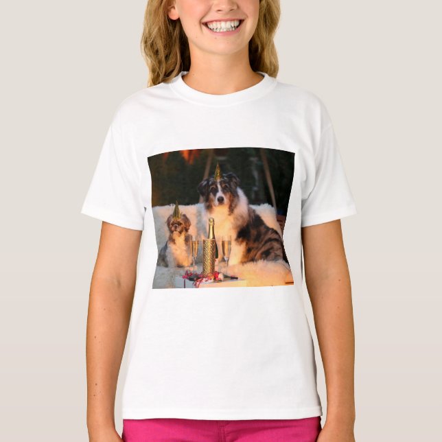 Hundar firar nyår t shirt (Framsida)