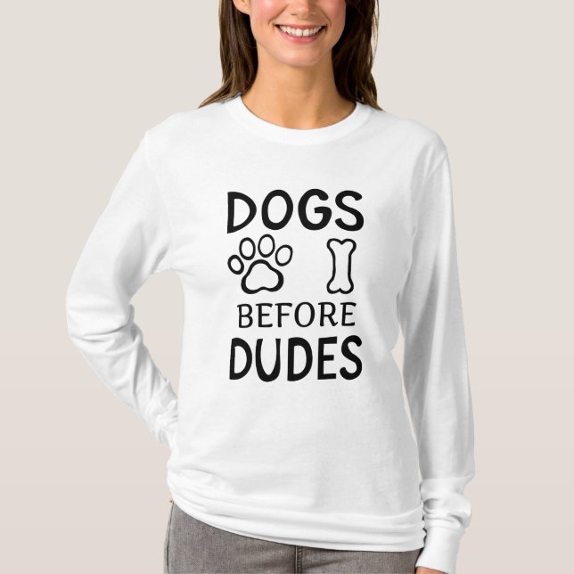 HUNDAR FÖRE DUDES T SHIRT (Framsida)