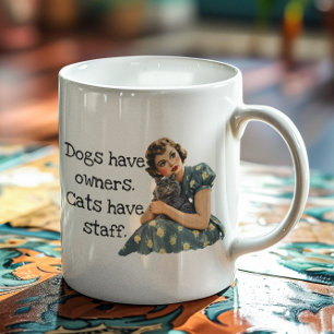 Hundar har ägare Katt har personal Kaffemugg