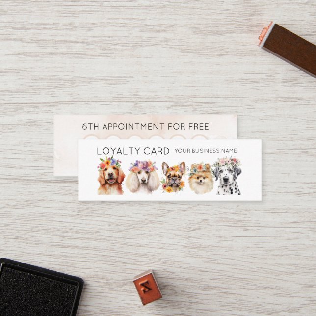 Hundar med blomman krona, vattenfärgsvit lojalitetskort (Fram/Back In Situ)