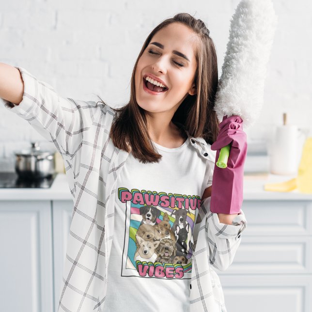 Hundar - Pawsitive Vibes T Shirt (Skapare uppladdad)