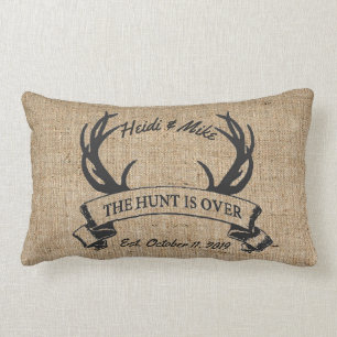 "Hunt är över" Rustic Antler Personligt bröllp Lumbarkudde