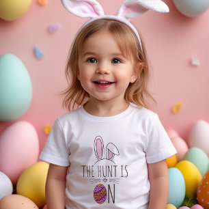 Hunt är på Påskägg Hunt Cute Doodle Bunny T Shirt
