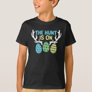 Hunt är på Tute Påsk Dag T-Shirt