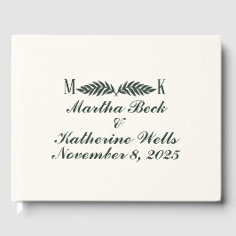 Hunter Grönt på Cream Initialer Bröllop Gästböcker