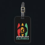 Huntington Beach California Vintage Retro Surfing Bagagebricka<br><div class="desc">Vintagens ritbordsdesign för surfare som surfar i kärlek och rider över havet vinkart. Coola sommar helgdag, påsklov varor för dem som njuter av hett sol, tropiskt väder, solbadning under handflatan träd. Grunge och misströstan till bäran medan du njuter av stranden party och sjunger runt brasan. Underbar souvenir, julklapp och födelsedagspresent...</div>