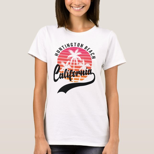 Huntington Beach, Retro Sunset Women's T-Shirt (Framsida)