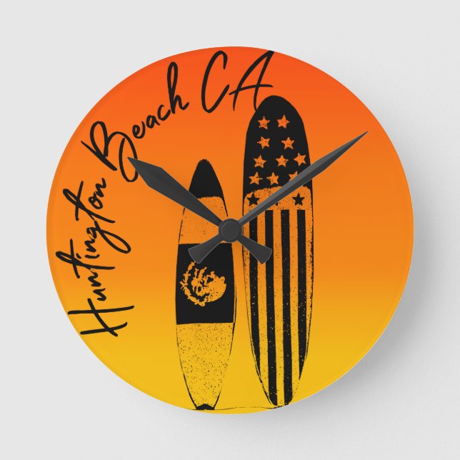 Huntington Beach Surfboard och Sunset Rund Klocka (Framsida)