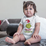 Hur Grinch Stole-julen? | Baby Grinch T Shirt<br><div class="desc">Helgdagarna kommer inte att vara klara utan Grinch! HUR GRINCH STOLE CHRISTMAS är en klassisk berättelse om en stad som heter WHO-ville och hur julstämningen kan smälta till och med de kallaste hjärtan.</div>