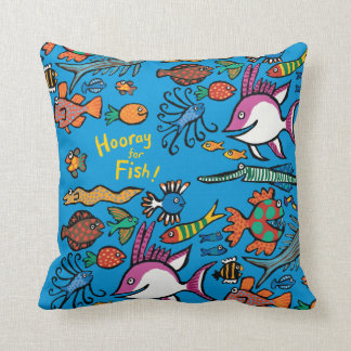 Hur många olika fiskar kan du se? kudde