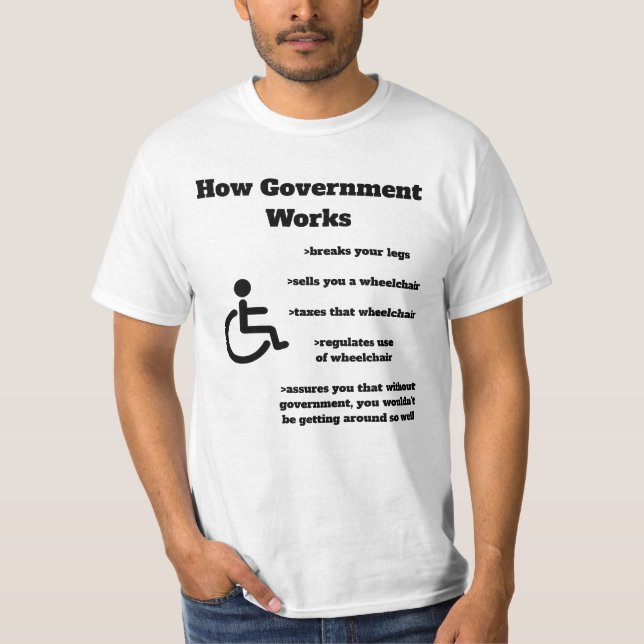 Hur myndigheter arbetar rullstol T-Shirt (Framsida)