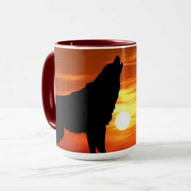 Hurande varg vid solnedgång keramisk mugg (Framsida vänster)