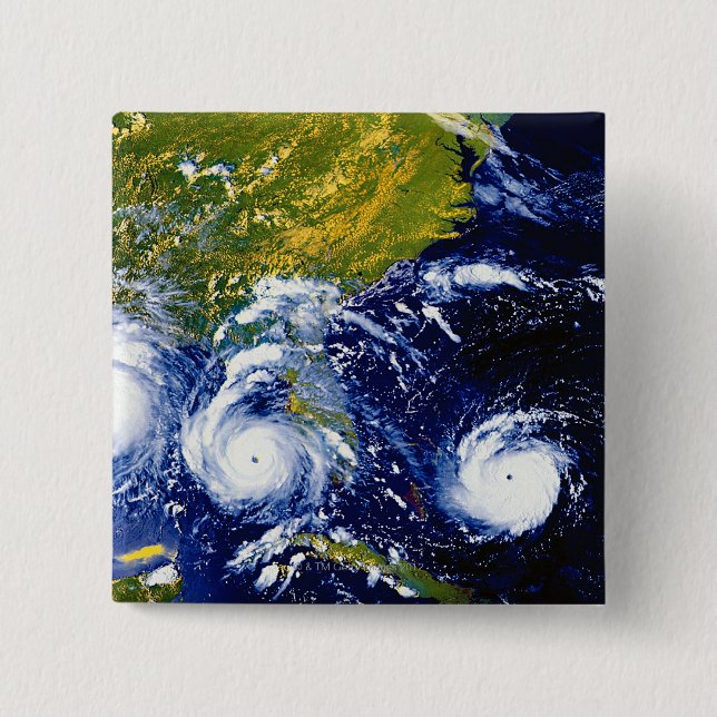 Hurricane Andrew Knapp (Framsida)