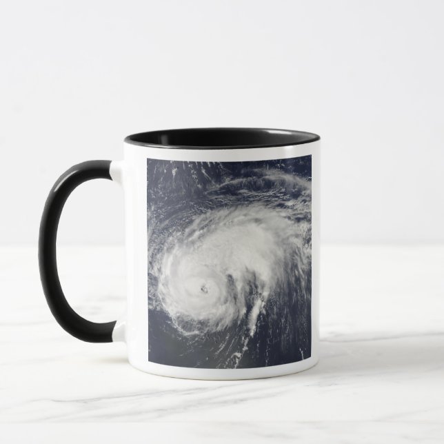 Hurricane Danielle Mugg (Vänster)