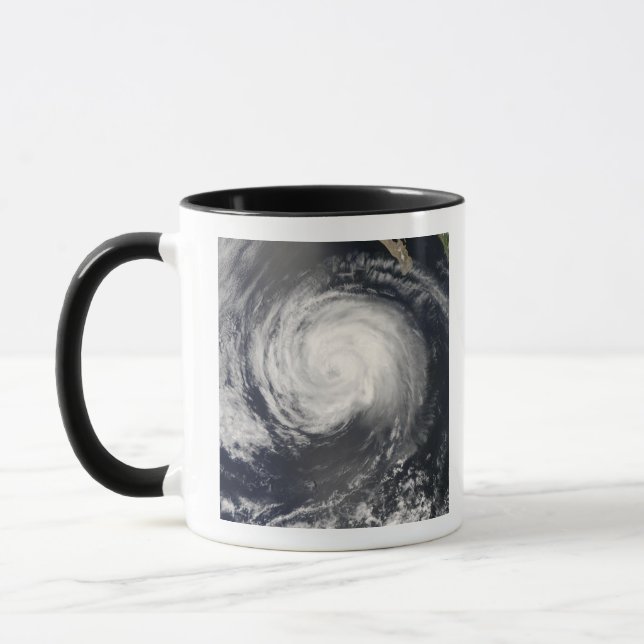 Hurricane Fausto Mugg (Vänster)