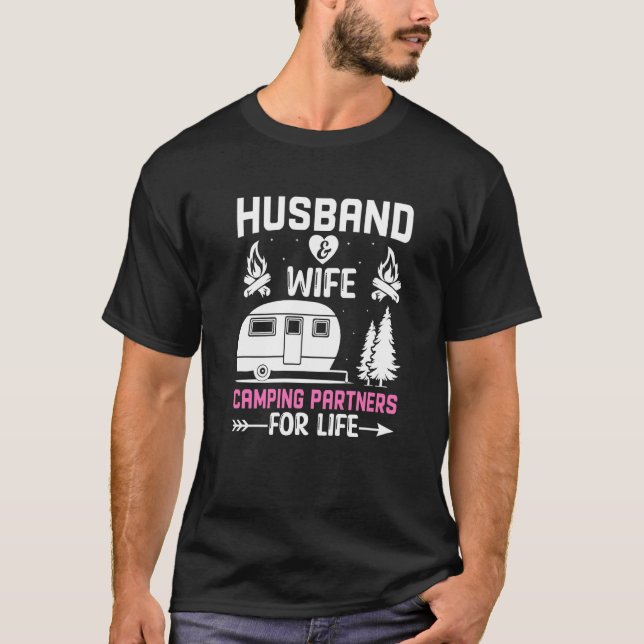 Husband and Wife Camping Partners for Life  Camper T Shirt (Framsida)