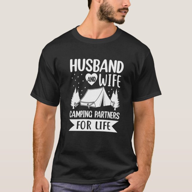 Husband and Wife Camping Partners for Life  Camper T Shirt (Framsida)