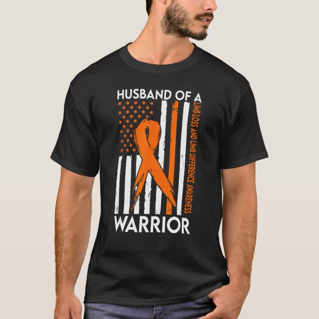 Husband Of A Warrior Limb Loss and Limb Difference T Shirt (Framsida)