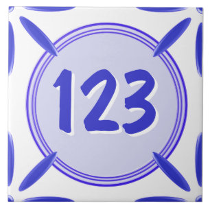 Husdörren numrerar belägger med tegel kakelplatta