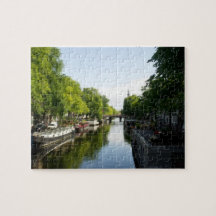 Husfartyg på den Amsterdam kanalen