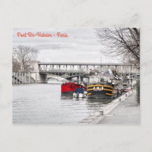 Hushållsbåtar förtöjda nära Pont Bir-Hakeim - Pari Vykort