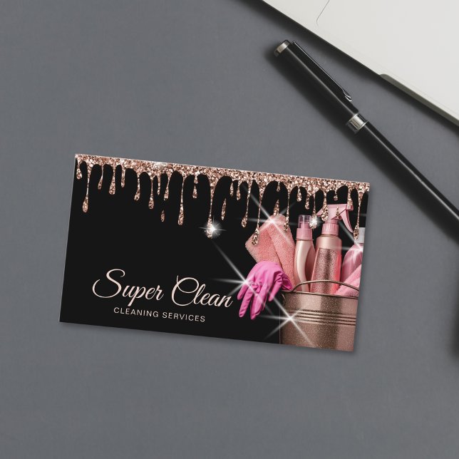 Hushållsbutiken Städning bostadshus Visitkort (cleaning bucket full of cleaning tools, hot pink color on black background)