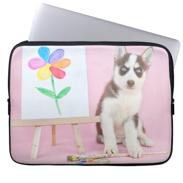 Husky Puppy Painting a Rainbow Flower Laptop Fodral (Framsidan)