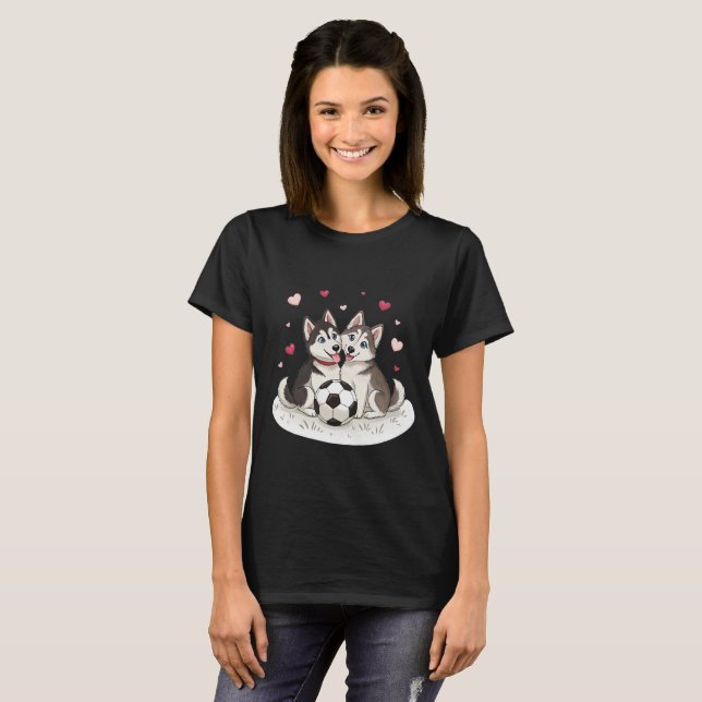 Husky Siberiano with soccer ball T Shirt (Hel framsida)