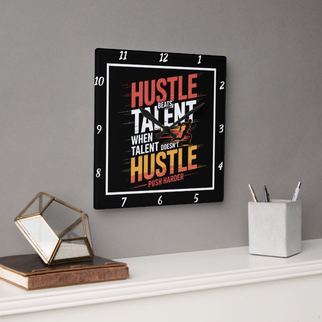 Hustle Beats Talent Springer Motivation Fyrkantig Klocka (Kontor)