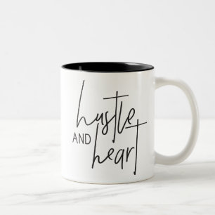 HUSTLE OCH HEART, modern chic, svart skrift Två-Tonad Mugg
