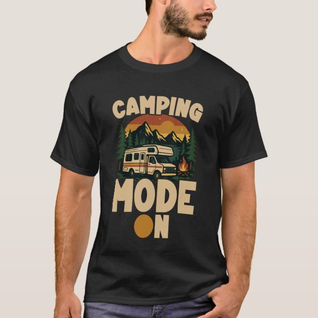 Husvagn Camping Retro Camping-läge På T Shirt (Framsida)