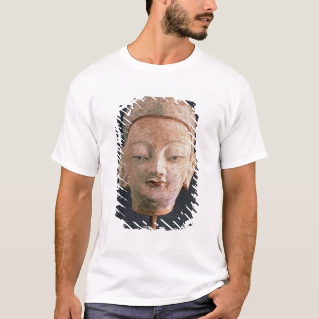 Huvud av en staty av Buddha, från Bezeklik T-shirt (Framsida)