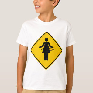 Huvudvägen för den Hula ringzonen undertecknar T-shirt