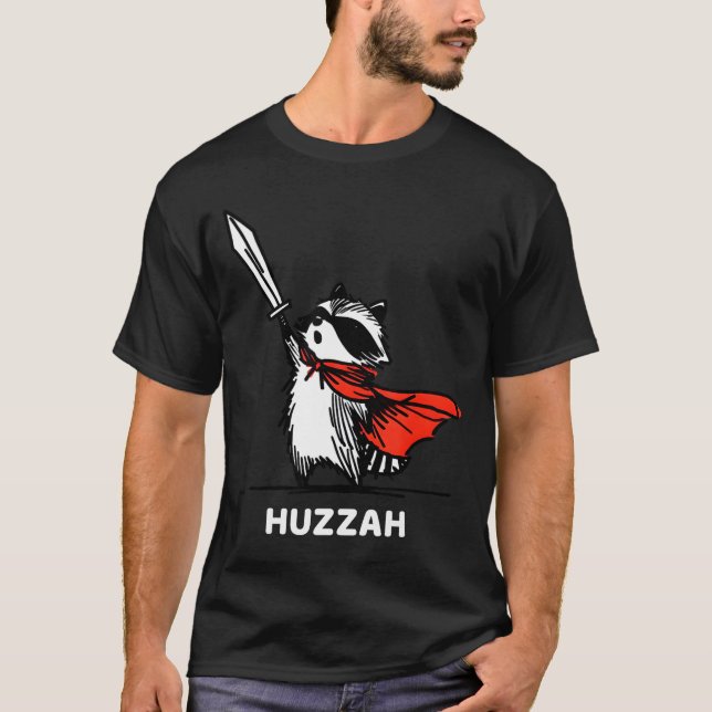 Huzzah Raccoon Knight Funny Sword Meme Quote  T Shirt (Framsida)