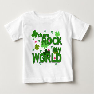 Hyckla sten min värld med Shamrocks T-shirt