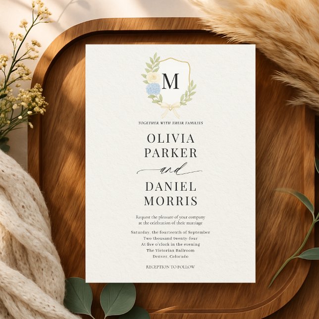 Hydrangea Floral Crest Monogram Wedding Inbjudningar (Skapare uppladdad)