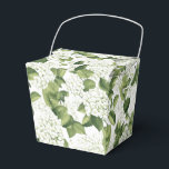 Hydrangea Print Party Trebox Presentaskar<br><div class="desc">Parti-förmånslådan visas med en vit hydrangea-blommigt. Anpassa det här objektet eller köp som det är. Tips! Lägg till dina underbara behandlingar och lägg till lite festligt band. Licensierad bild</div>