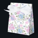 Hydrangea Print Party Trebox Presentaskar<br><div class="desc">Parti-favärderrutan visas med en hydroangea-blommigt utskrift. Anpassa det här objektet eller köp som det är. Tips! Lägg till dina underbara behandlingar och lägg till lite festligt band.</div>