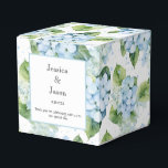 Hydrangea Print Party Trebox Presentaskar<br><div class="desc">Parti-favärderrutan visas med en hydroangea-blommigt utskrift. Anpassa det här objektet och ändra exempeltexten till din egen. Tips! Lägg till dina underbara behandlingar och lägg till lite festligt band. Licensierad bild</div>