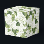 Hydrangea Tryckfestlåda för present Presentaskar<br><div class="desc">Presentasken visas med ett vitt hydrangea-blommönster. 
Anpassa denna vara eller köp som den är.
Tips: Lägg bara till dina fantastiska godsaker och lägg till lite festlig band.



Bilder med licens</div>