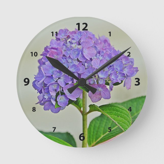 Hydrangea Wall Clock Rund Klocka (Framsida)