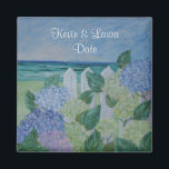 Hydrangeas av Beach Wedding Magnet<br><div class="desc">Den här magneten har vattenspel på stranden,  en populär målning av en älskad Connecticut-artist,  Brendan Loughlin.</div>