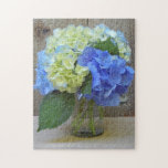 Hydrangeas Blue Mason Burk Floral Photography Pussel<br><div class="desc">En mason burk av blå vattensköda över en lada och en baksida av brännvall.</div>