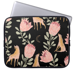Hyena & Protea: Mörk Vintage Mönster Laptop Fodral
