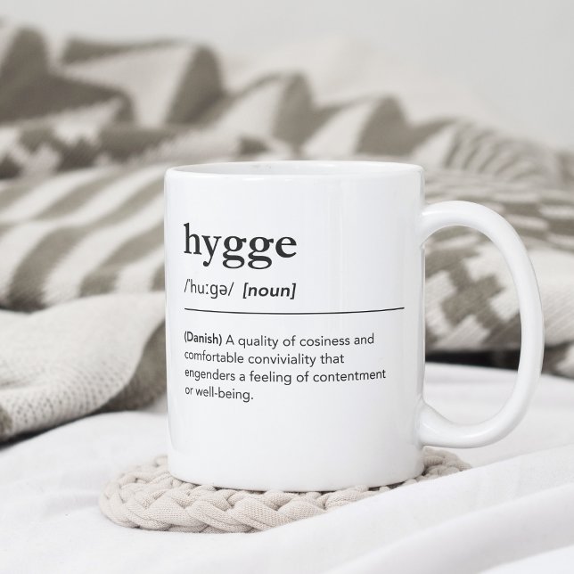 Hygge-definitionsskandinavisk mysigt säsong kaffemugg (Skapare uppladdad)
